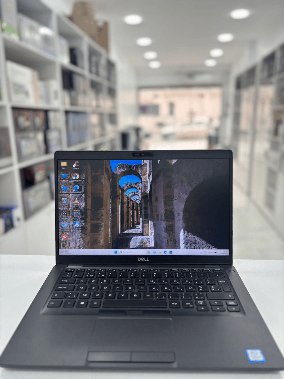 DELL LATITUDE 5400 — vue 1