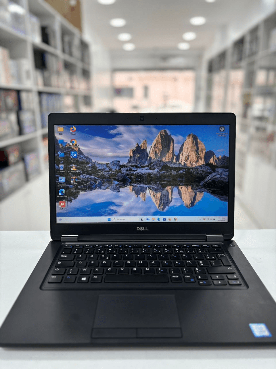 DELL LATITUDE 5490 — vue 1